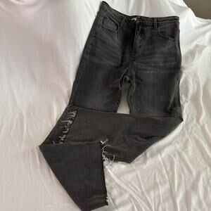 nwt new Gianni Bini Hailee black cropped jean size 30